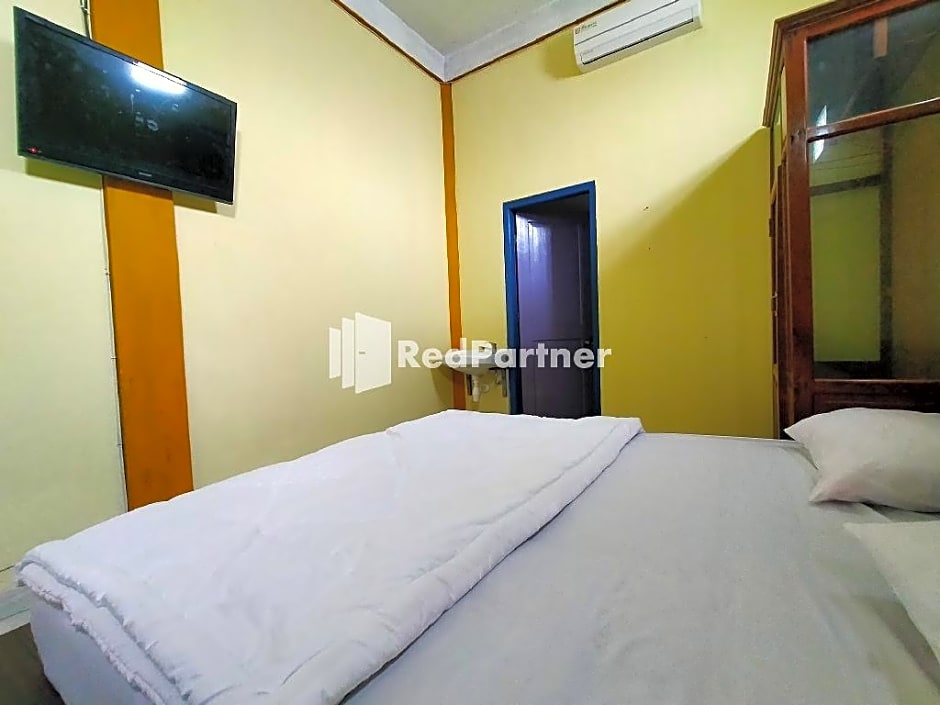 Hotel Hing Amimah near Bau Bau Port RedPartner