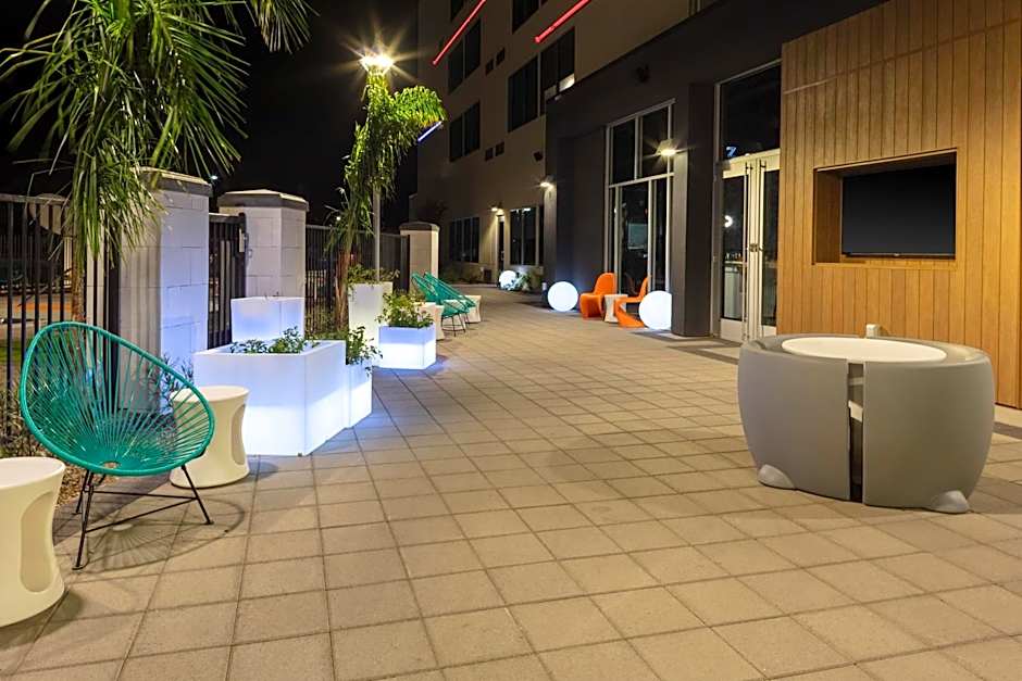 Aloft by Marriott Glendale at Westgate