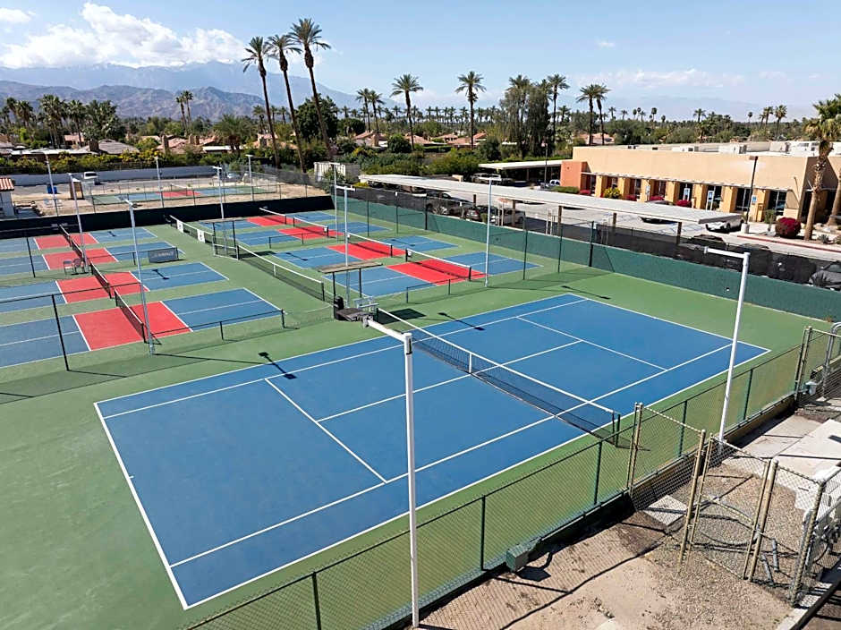 Embassy Suites by Hilton Palm Desert