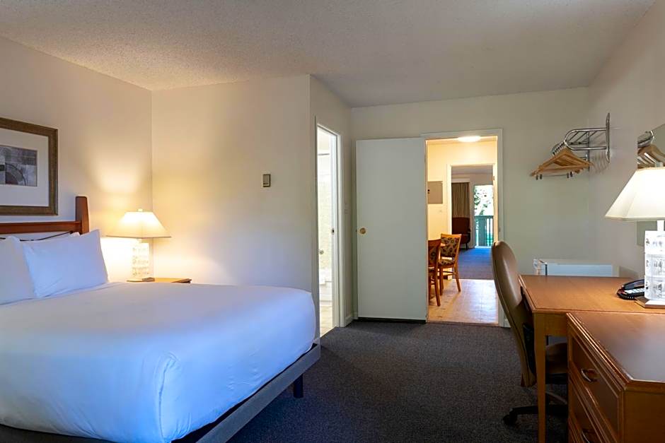 Robin Hood Inn and Suites