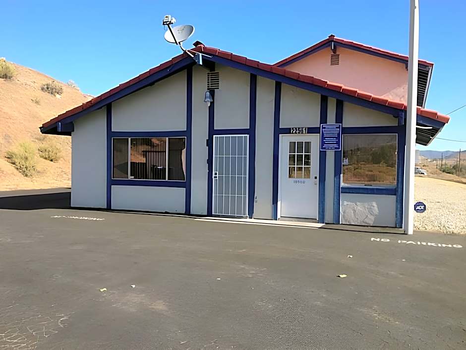 Golden Hills Motel