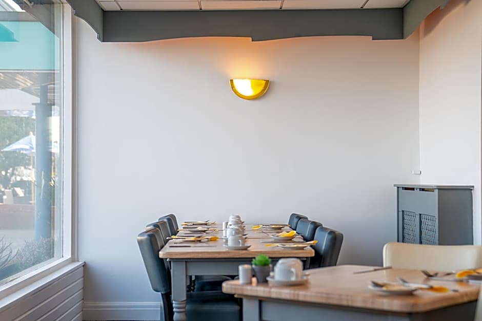 The Strathmore Hotel