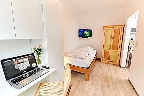 Triple Room with Private External Bathroom - A