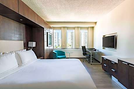 Queen Room with Extra Double Bed