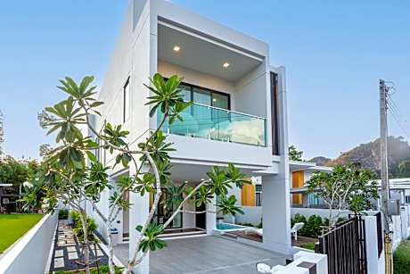 Exclusive Pool Villa Three-Bedroom