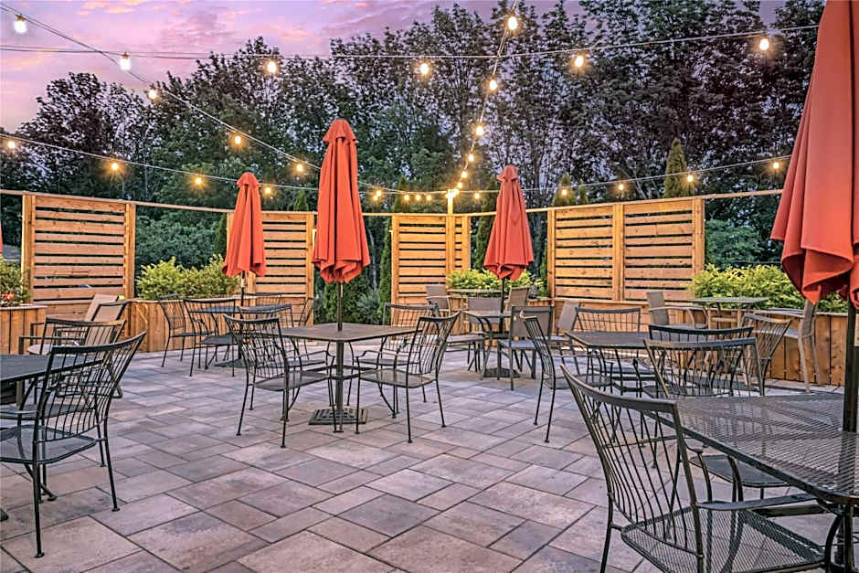 Best Western Plus Bridgewater Hotel & Convention Centre