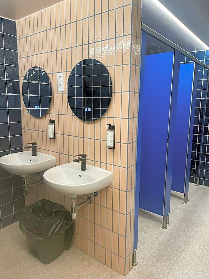 Ideal Youth Hostel