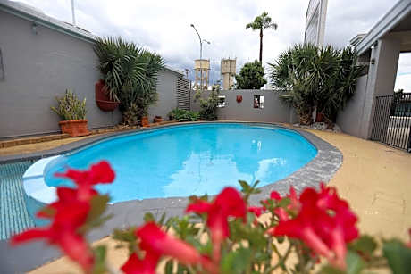 The Town House Motor Inn