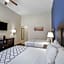 La Quinta Inn & Suites by Wyndham Alvin