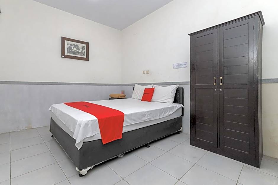 RedDoorz near Stasiun Malang Kota Lama 2