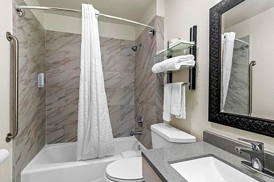Rodeway Inn Delmont
