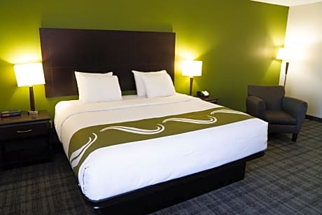 Standard King Room - Non-Smoking