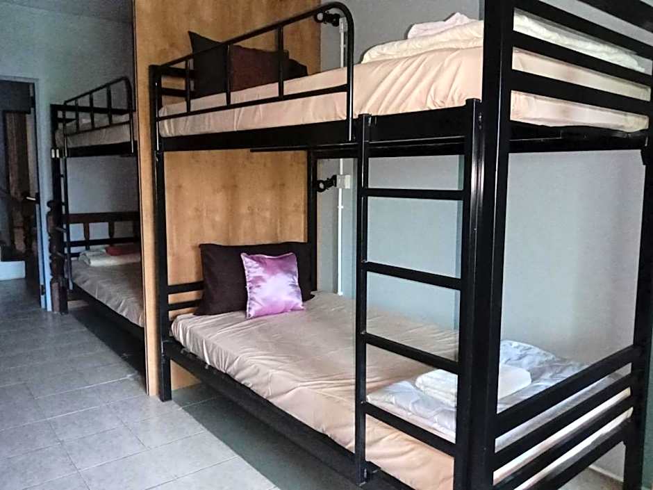 Fueangfu Home Hostel
