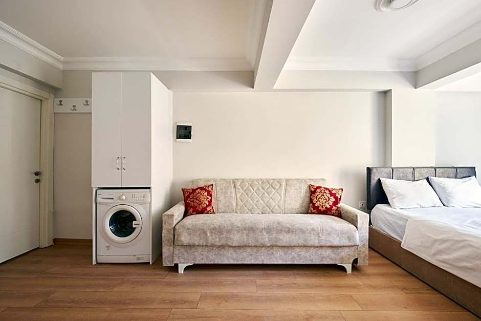 aymira hotel pangaltı