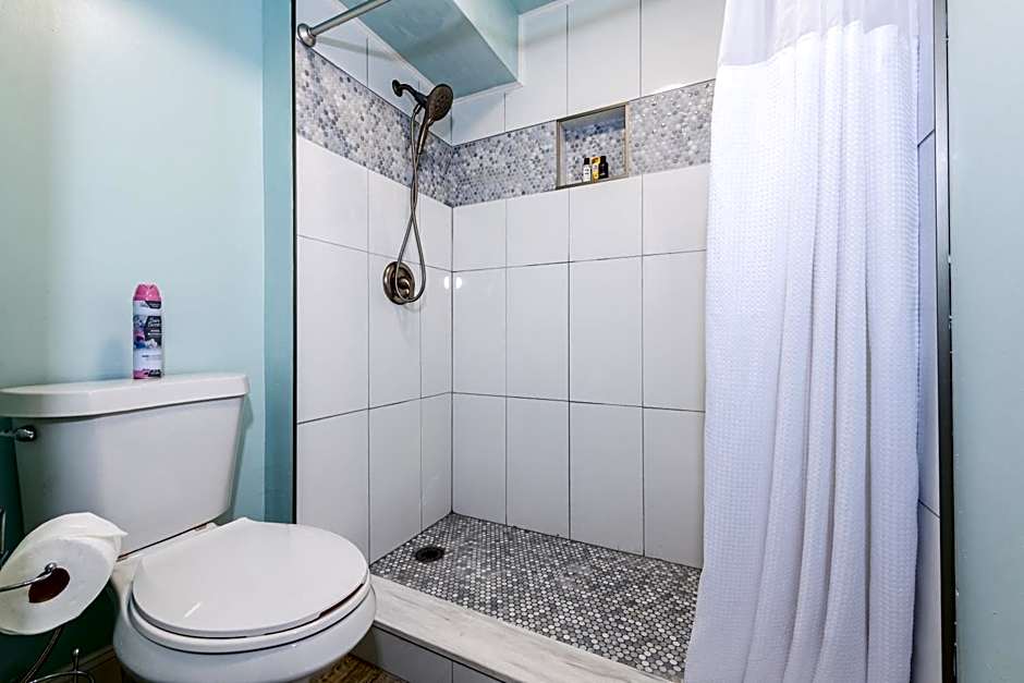 I Need A Vacay Now! Remodeled Studio