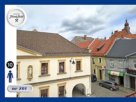 Mixed Dormitory Room