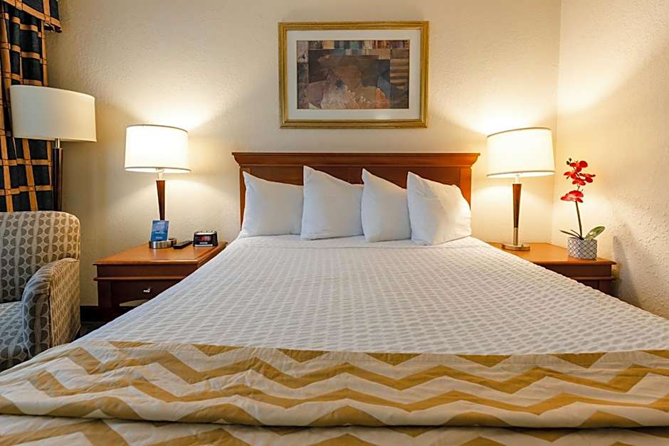 Travelodge by Wyndham Ottawa East