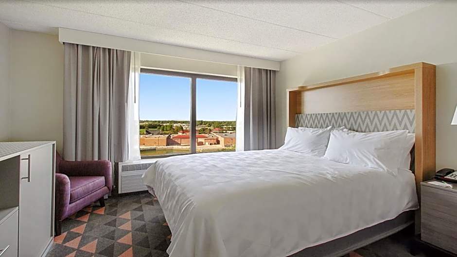 Holiday Inn Chicago Northwest/Crystal Lake/Convention Center By IHG