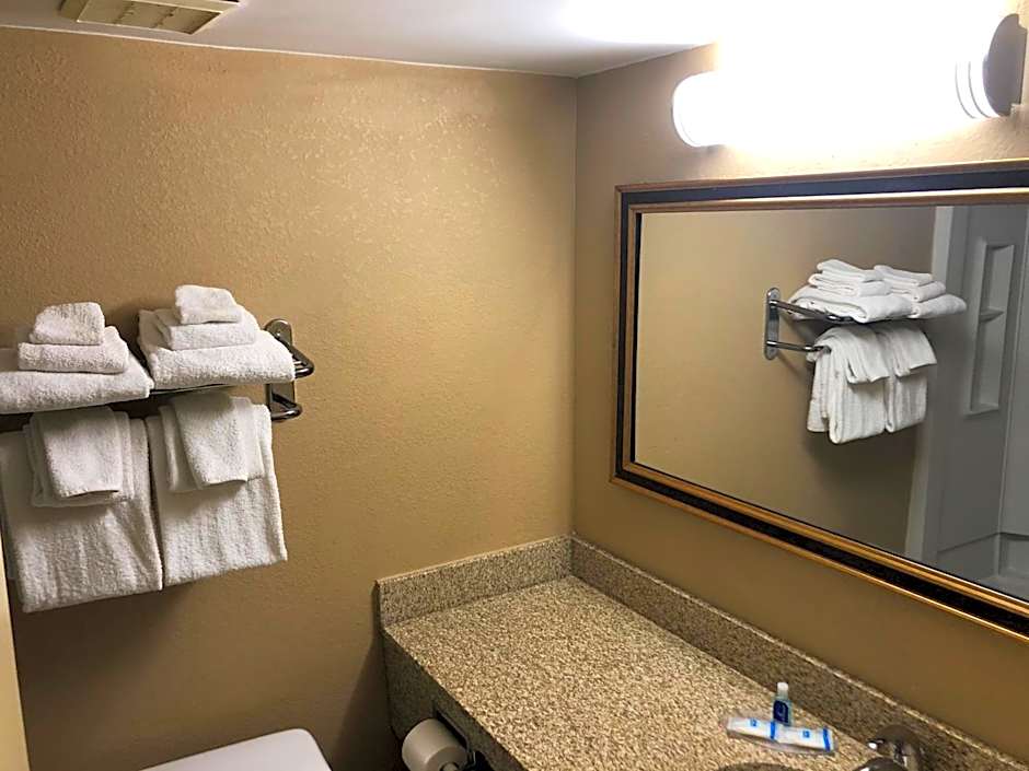 Rodeway Inn Joint Base Andrews Area