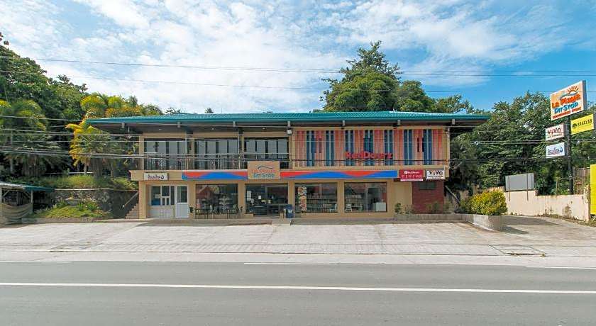 RedDooorz @ Laiya Vivo Hotel Batangas