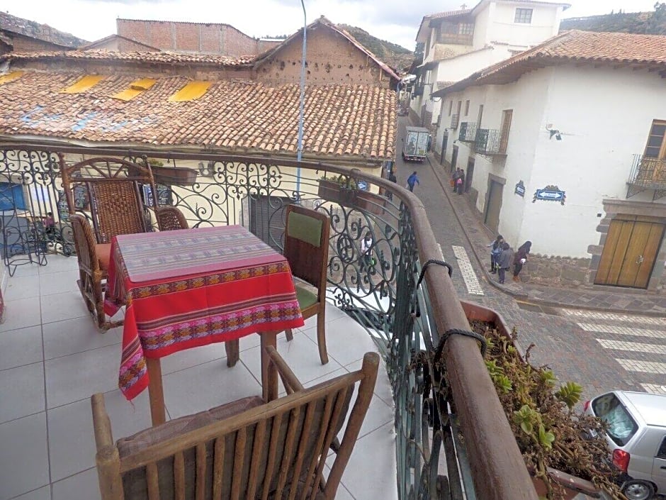 The Grasshopper Hostal Plaza De Armas