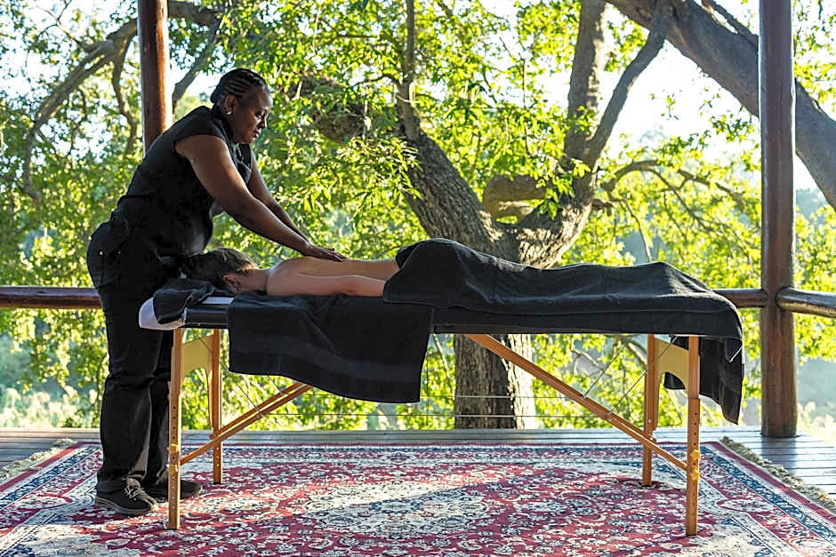 Karongwe River Safari Lodge