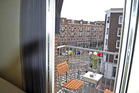 Small Twin Room with balcony