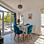 Henfields Country Retreat