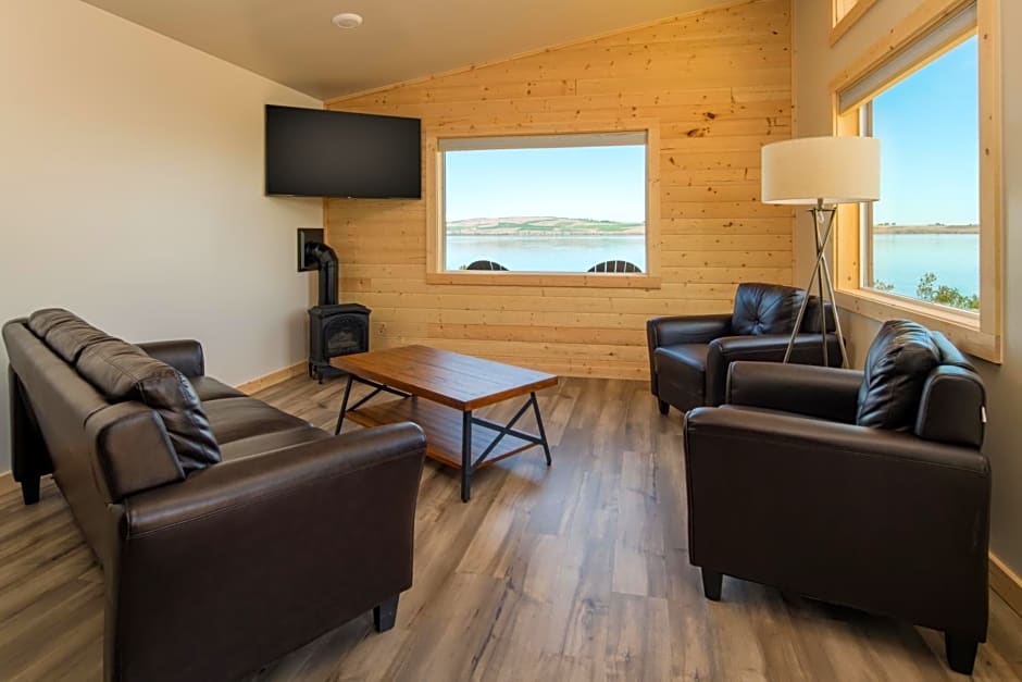 River Lodge and Cabins