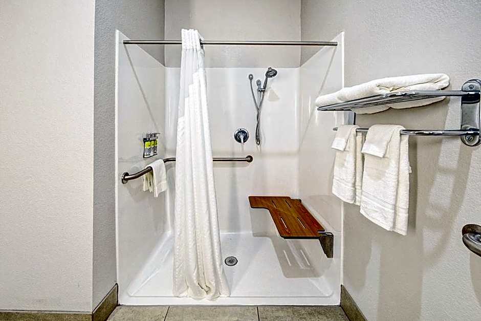 Holiday Inn Express Hotel & Suites Clarksville By IHG