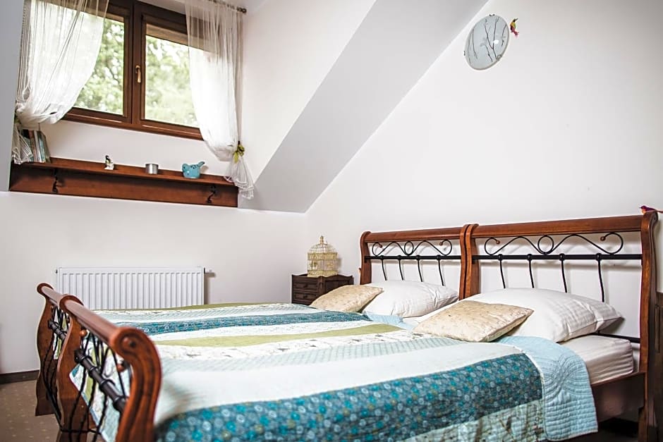 Stajnia Sarnówek Nad Jeziorem Różany