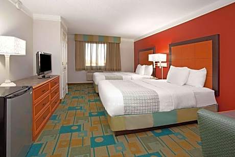 2 Double Beds Non-Smoking