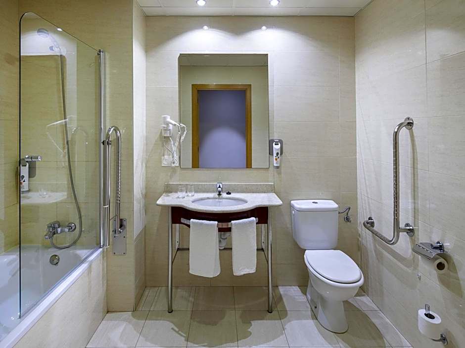 ibis Styles Pamplona Noain