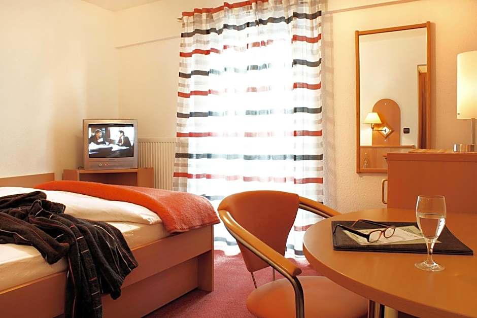 Hotel Rose Heidelberg inklusive Frühstück, Saunanutzung und Parkplätze nach Verfügbarkeit