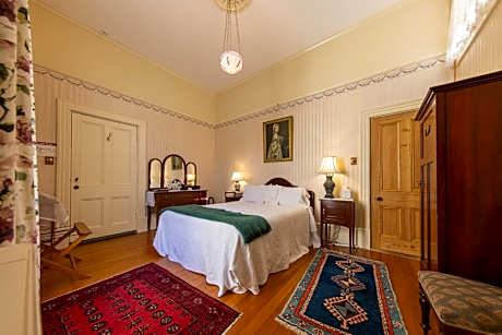 Elizabeth Double Room