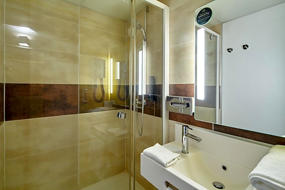 B&B HOTEL Paris Nord Gonesse Parc des Expos