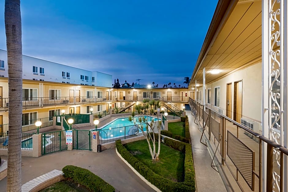 Americas Best Value Inn & Suites Anaheim