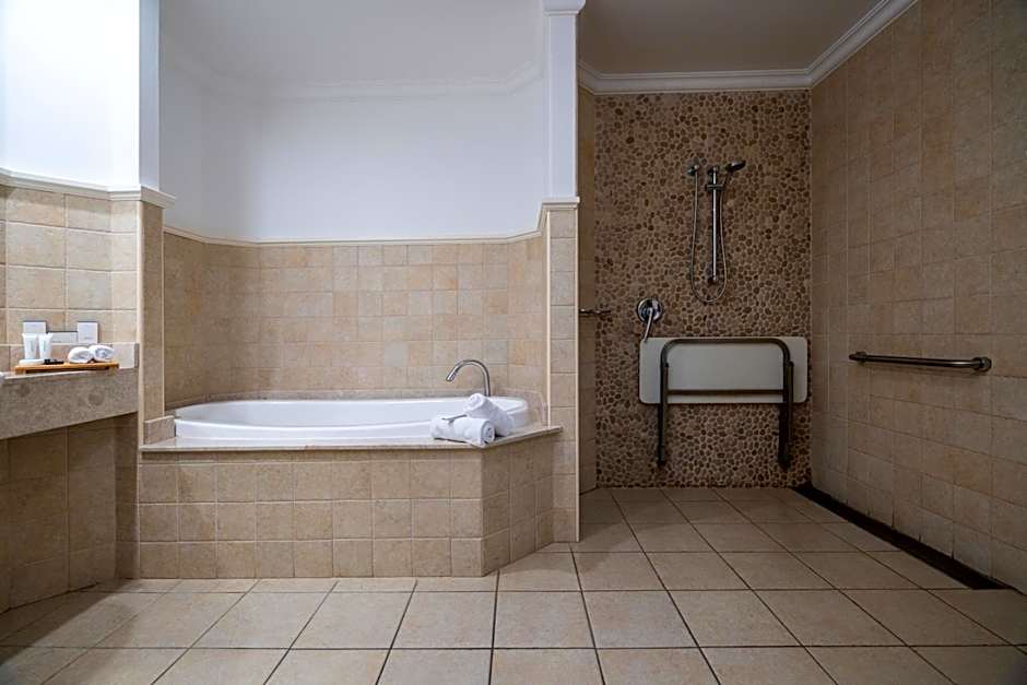 Harrington River Lodge