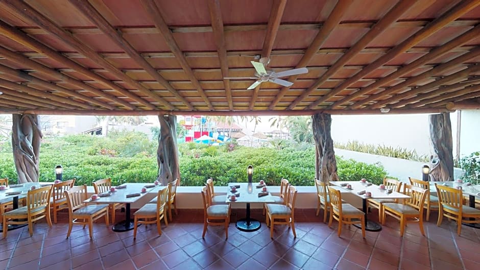 Park Royal Beach Ixtapa - All Inclusive
