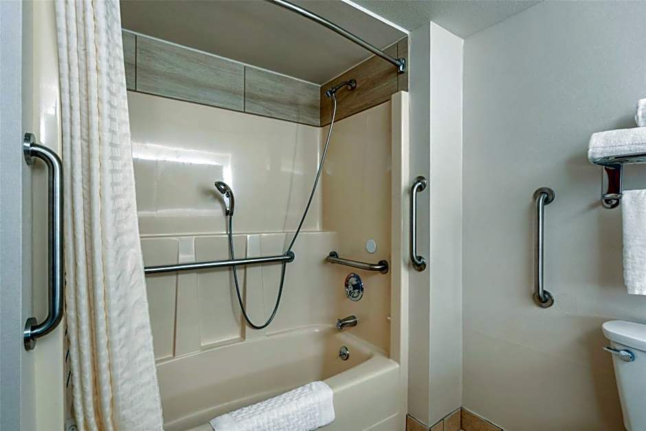 Best Western Plus Harbor Plaza And Conference Center