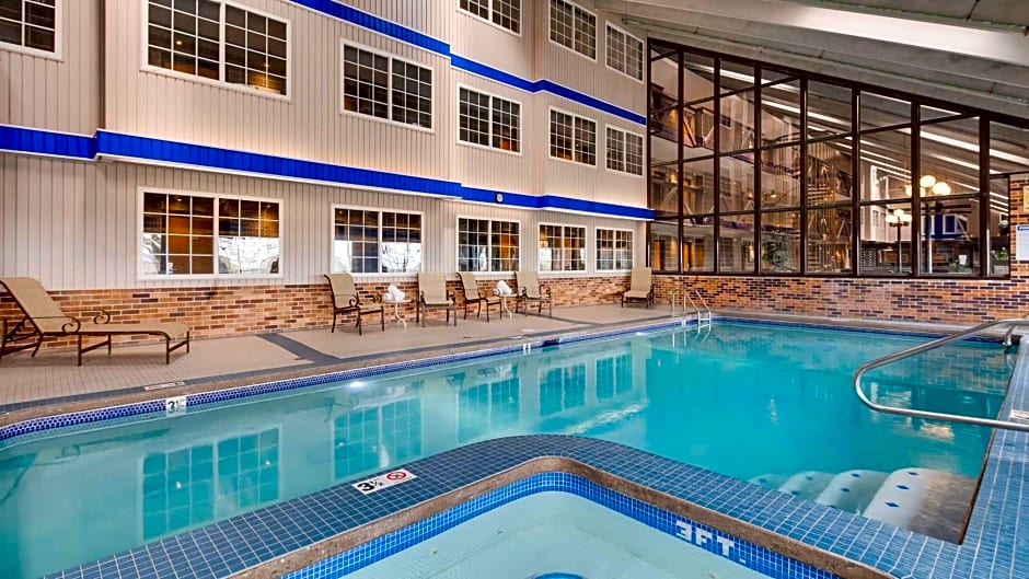 Best Western Plus Longbranch Hotel & Convention Center