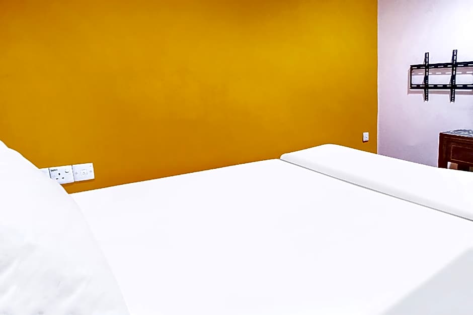 OYO 90486 New Station Hotel