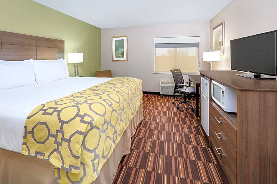 Baymont by Wyndham Plano