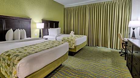 Queen Room with Pool View