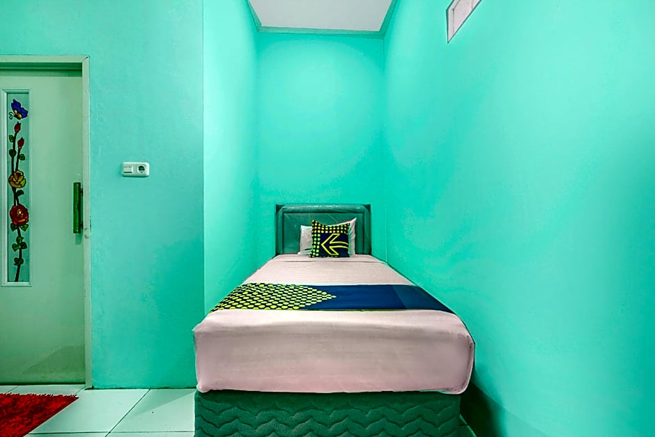 OYO Life 1889 Mbuahpage