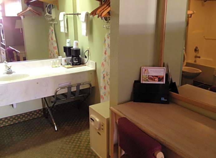 Budget Inn San Antonio Downtown I-10 East