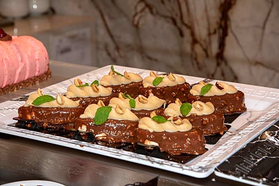 Vantaris Luxury Beach Resort