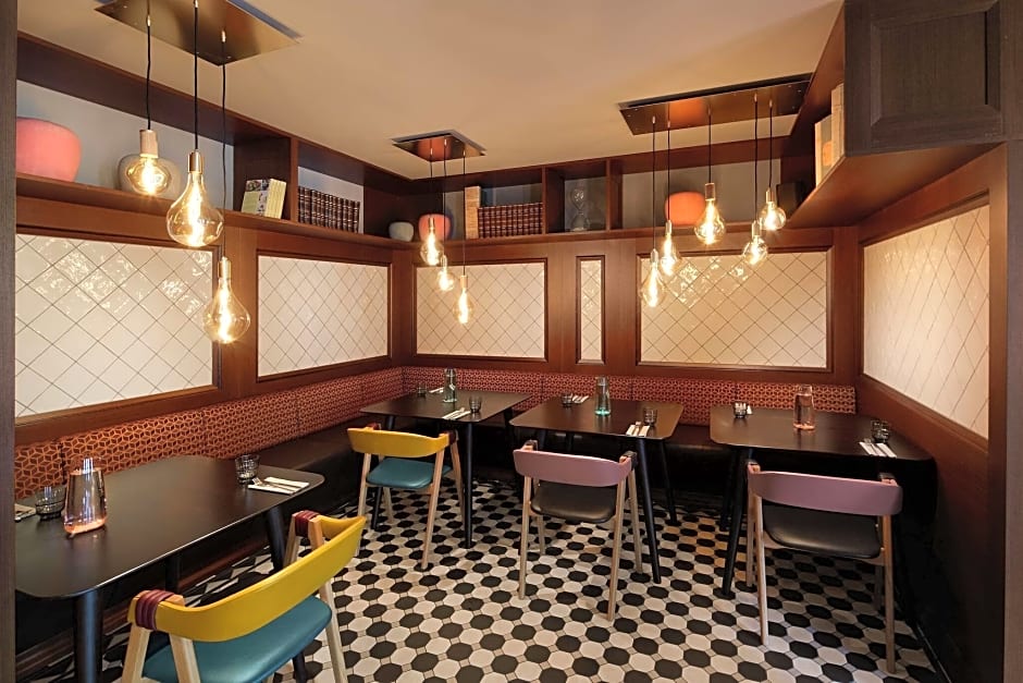 Reykjavik Konsulat Hotel Curio Collection by Hilto