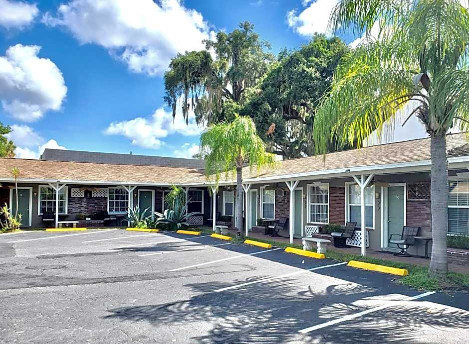 Shamrock Cove Inn