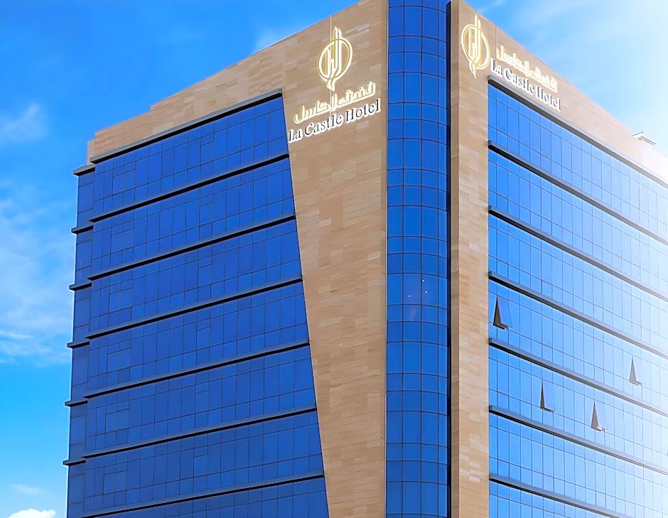 THE CASTLE PREMIUM HOTEL